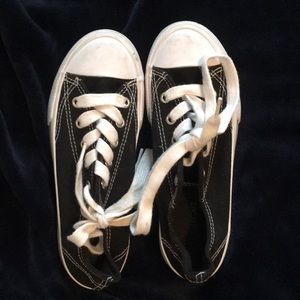 Kids Cherokee Sneakers